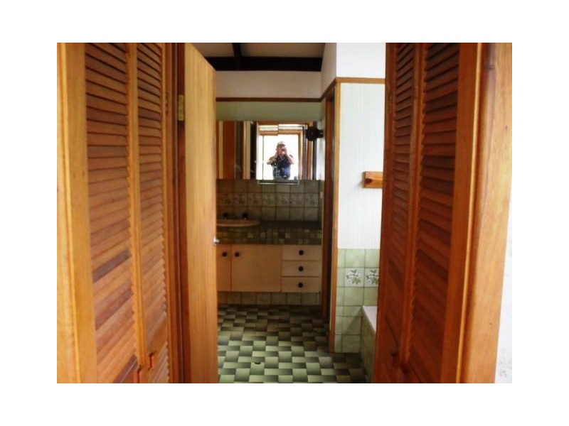 23-25 Cliff Terrace, Macleay Island QLD 4184