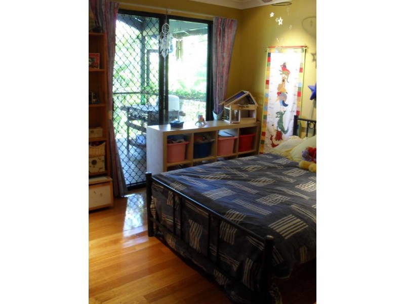 55 Scarborough Terrace, Macleay Island QLD 4184