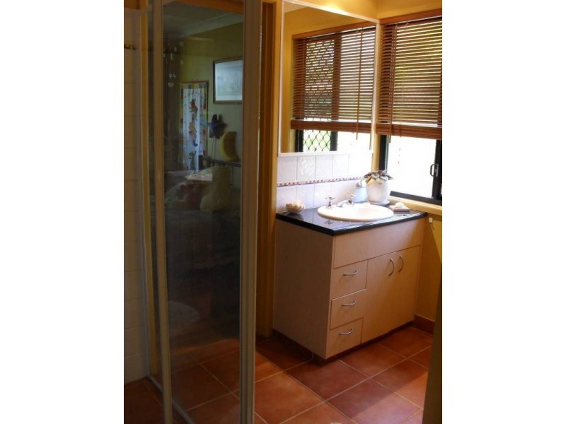 55 Scarborough Terrace, Macleay Island QLD 4184