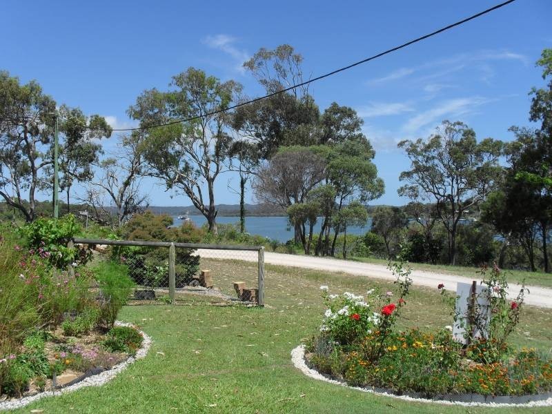 55 Scarborough Terrace, Macleay Island QLD 4184