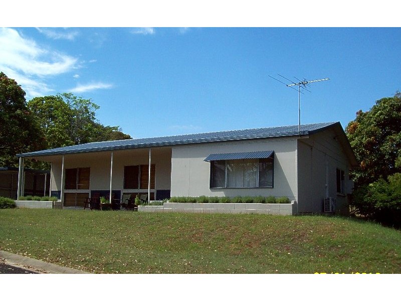 30 Curlew Street, Macleay Island QLD 4184