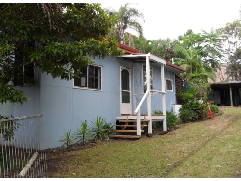 17 Hastings Terrace, Macleay Island QLD 4184