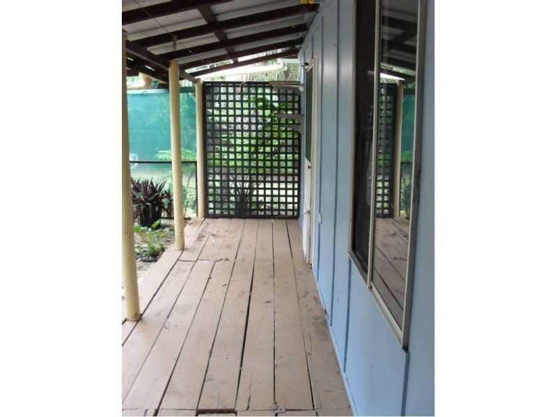 17 Hastings Terrace, Macleay Island QLD 4184