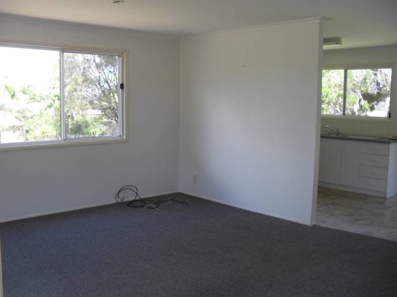 18 Kooberry Street, Macleay Island QLD 4184