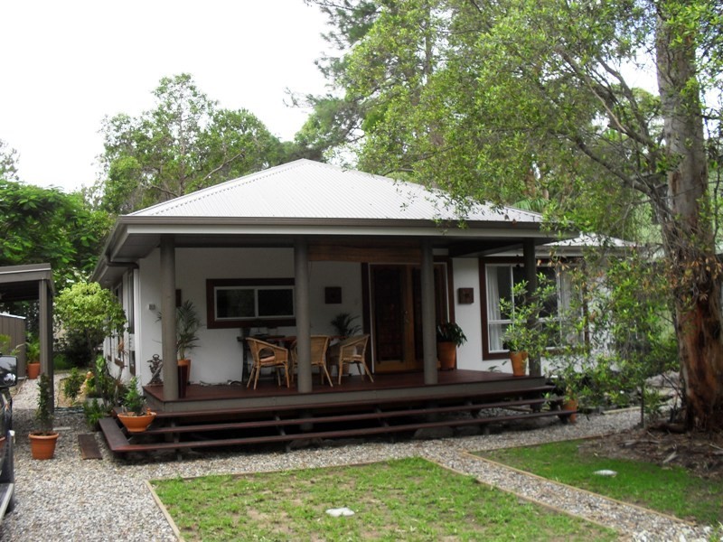 56 Alexander Street, Macleay Island QLD 4184