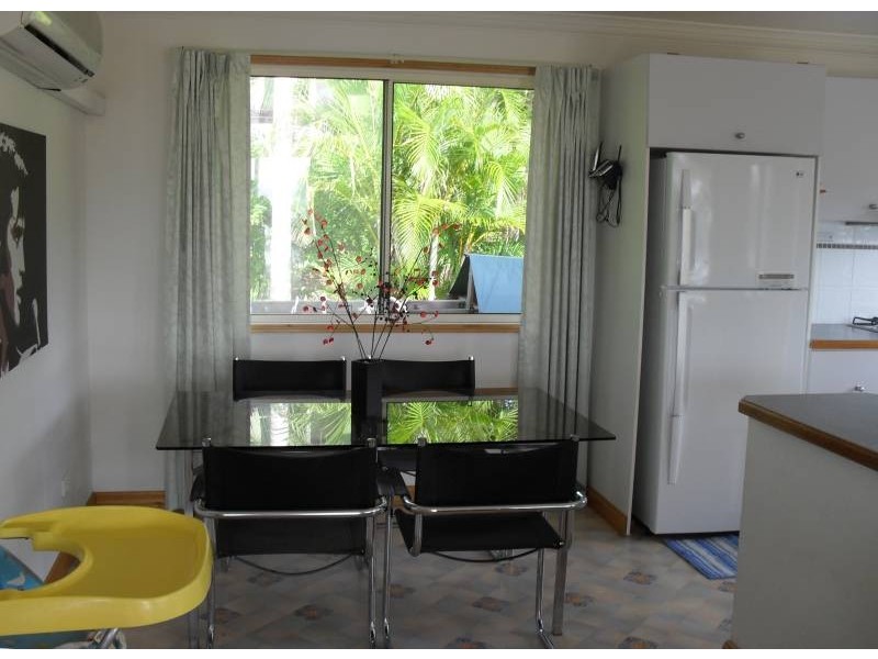 1 Koonwarra Parade, Macleay Island QLD 4184