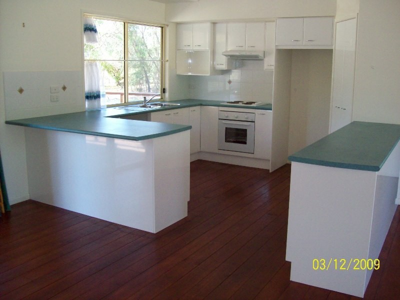 13 Pelican STREET, Macleay Island QLD 4184