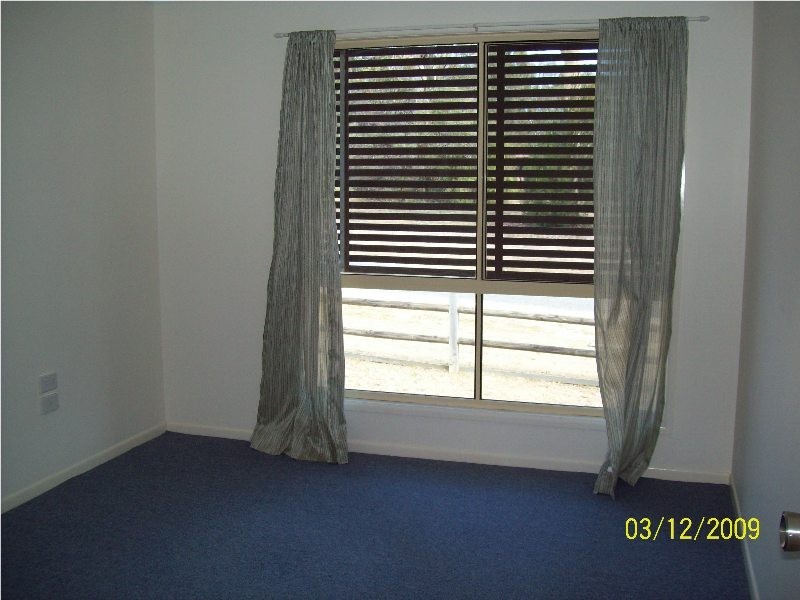 13 Pelican STREET, Macleay Island QLD 4184