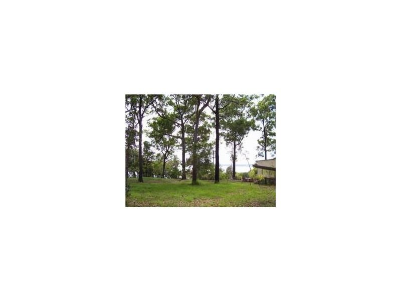 29 Calm Waters Crescent, Macleay Island QLD 4184