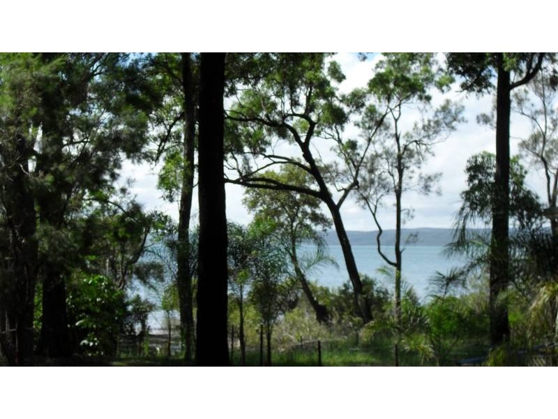 29 Calm Waters Crescent, Macleay Island QLD 4184