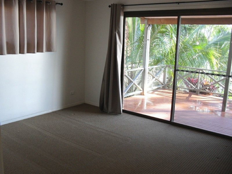 29 Coast Road, Macleay Island QLD 4184