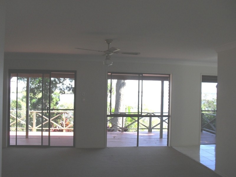 29 Coast Road, Macleay Island QLD 4184