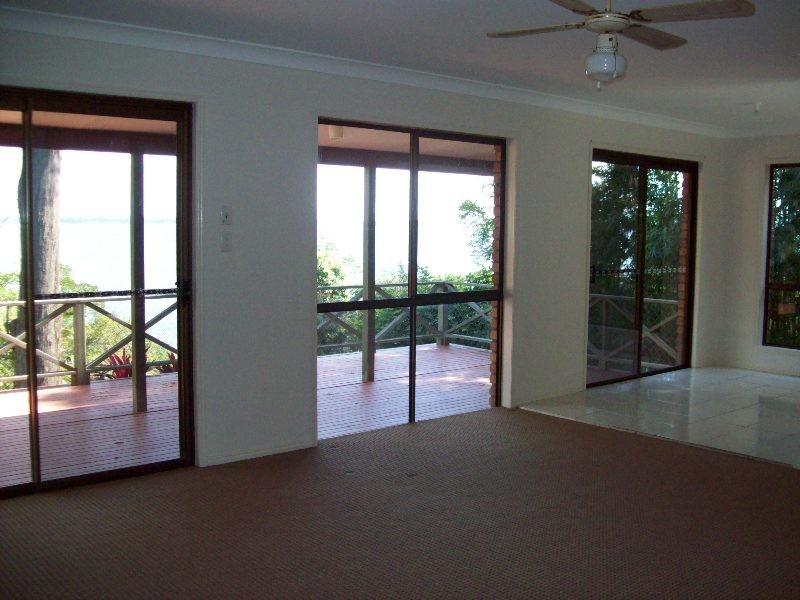 29 Coast Road, Macleay Island QLD 4184
