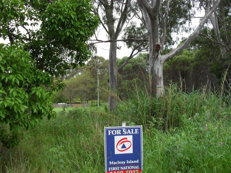 11 Eastern Road, Macleay Island QLD 4184