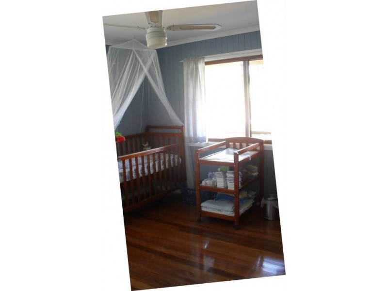 22 Calm Waters Crescent, Macleay Island QLD 4184