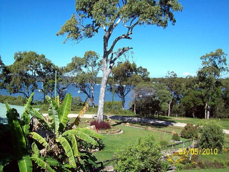 55 Scarborough Terrace, Macleay Island QLD 4184