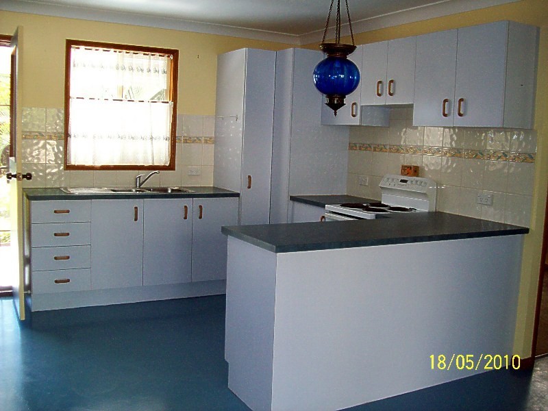 2 Heath Street, Macleay Island QLD 4184