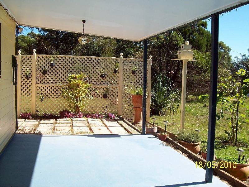 2 Heath Street, Macleay Island QLD 4184