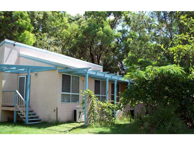 18-20 Hamilton Parade, Macleay Island QLD 4184