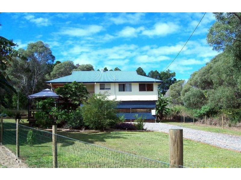 4 Peter Court, Macleay Island QLD 4184