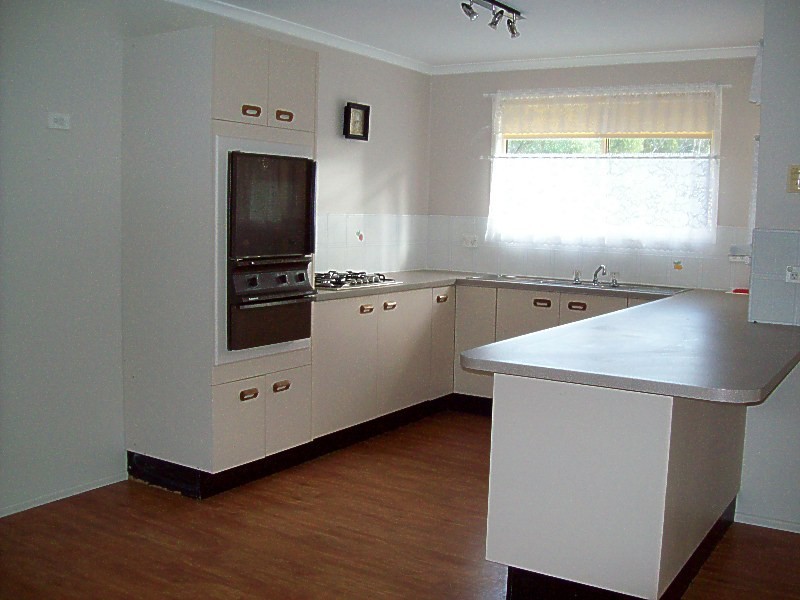 4 Peter Court, Macleay Island QLD 4184