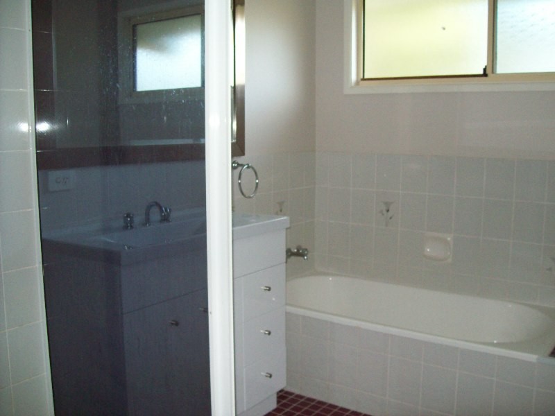 4 Peter Court, Macleay Island QLD 4184