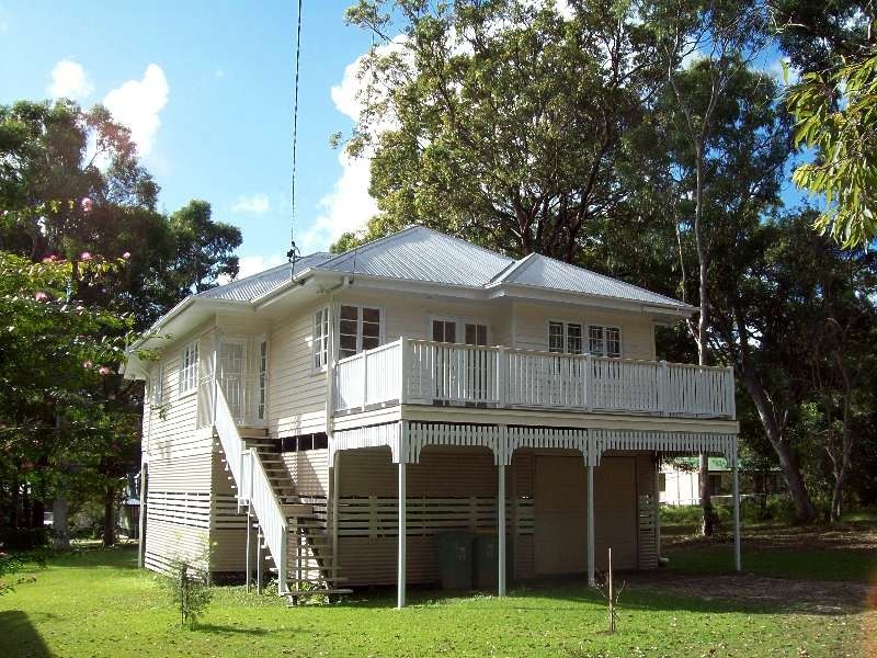 17 Noonmuckle Street, Macleay Island QLD 4184