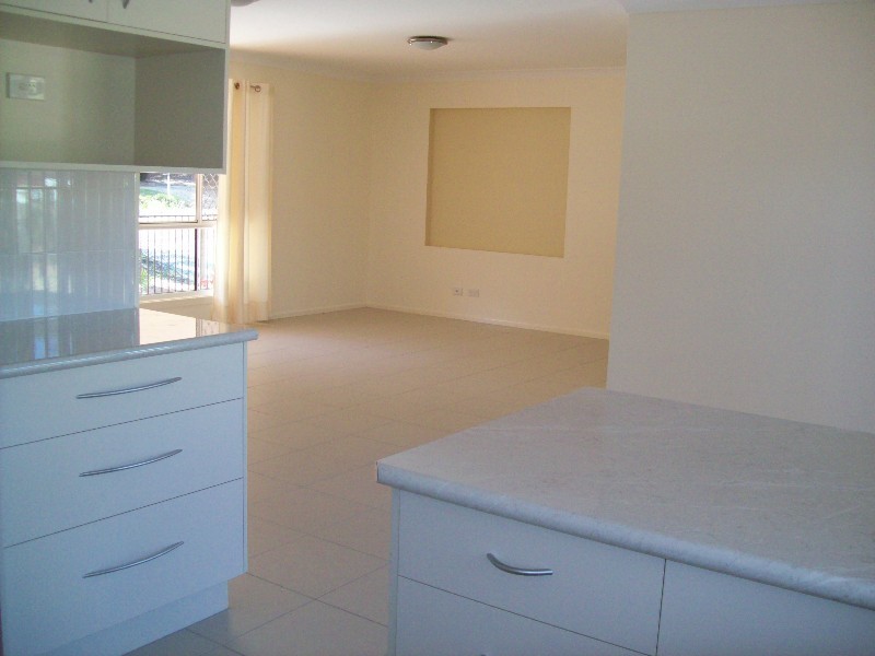 2 Morwong Street, Macleay Island QLD 4184