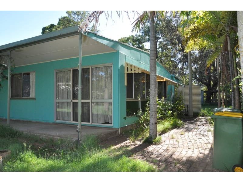 181 High Central Road, Macleay Island QLD 4184