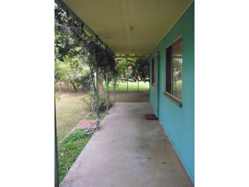 181 High Central Road, Macleay Island QLD 4184