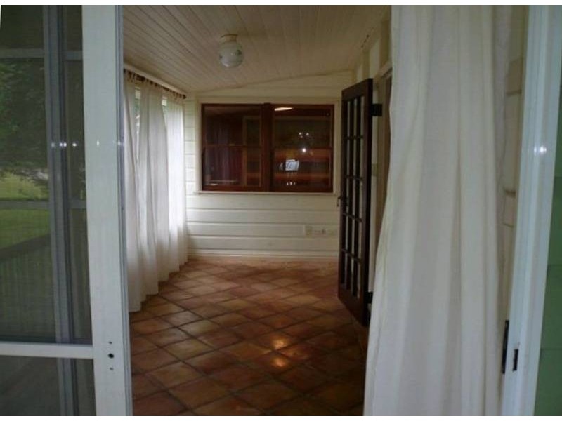 28 Vine Street, Macleay Island QLD 4184