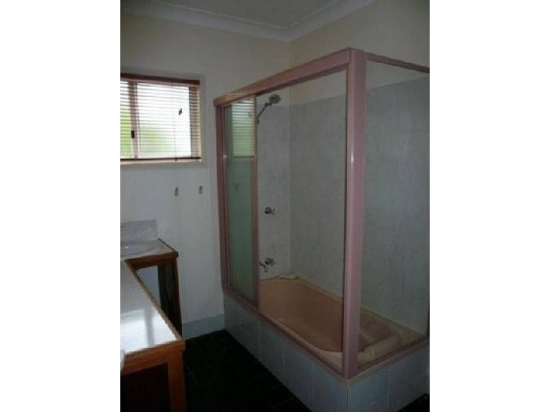 28 Vine Street, Macleay Island QLD 4184
