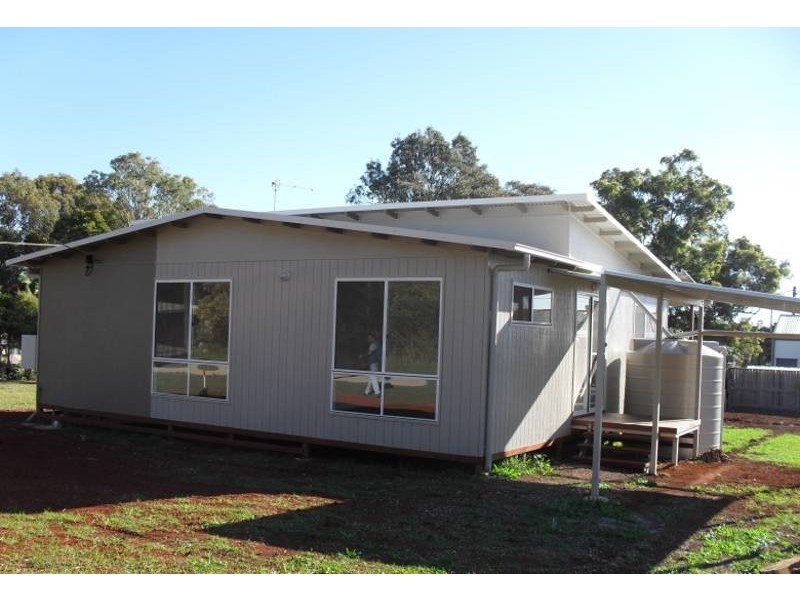 3 Bahah Street, Macleay Island QLD 4184