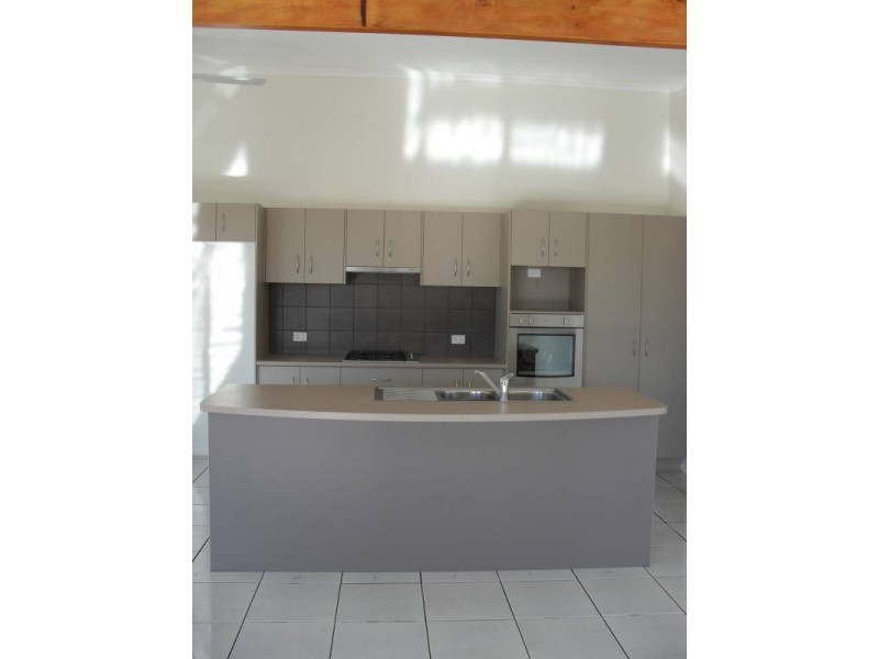3 Bahah Street, Macleay Island QLD 4184