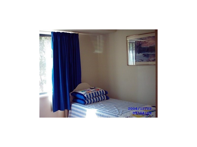 1 Dinjerra Street, Macleay Island QLD 4184