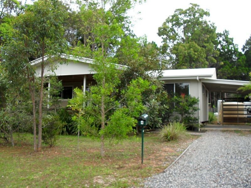 4 Hamilton Parade, Macleay Island QLD 4184