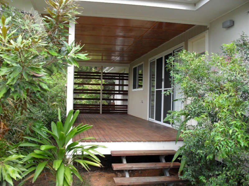 4 Hamilton Parade, Macleay Island QLD 4184