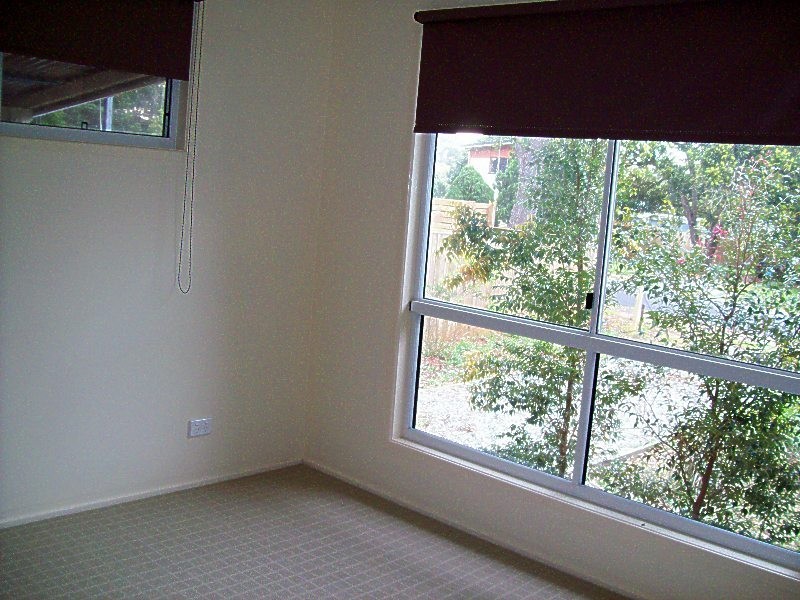 4 Hamilton Parade, Macleay Island QLD 4184