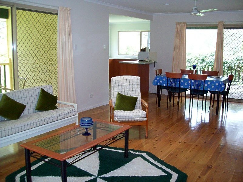 8 Blue Water Crescent, Macleay Island QLD 4184