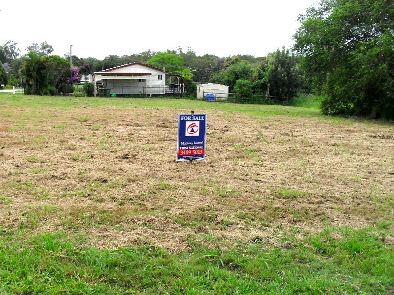 2 Lemontree, Macleay Island QLD 4184