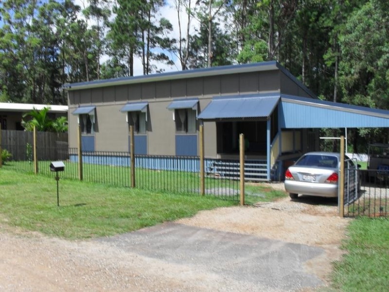 18 Cooee, Macleay Island QLD 4184