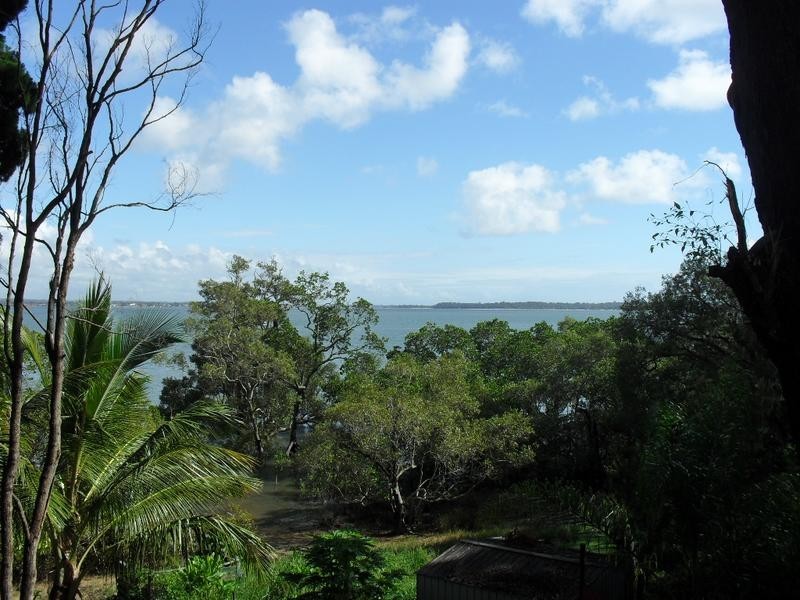 29 Coast Road, Macleay Island QLD 4184