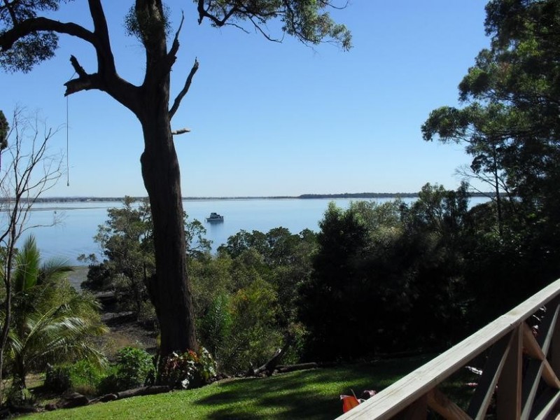 29 Coast Road, Macleay Island QLD 4184