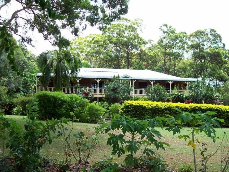 5-9 Weeroona Avenue, Macleay Island QLD 4184