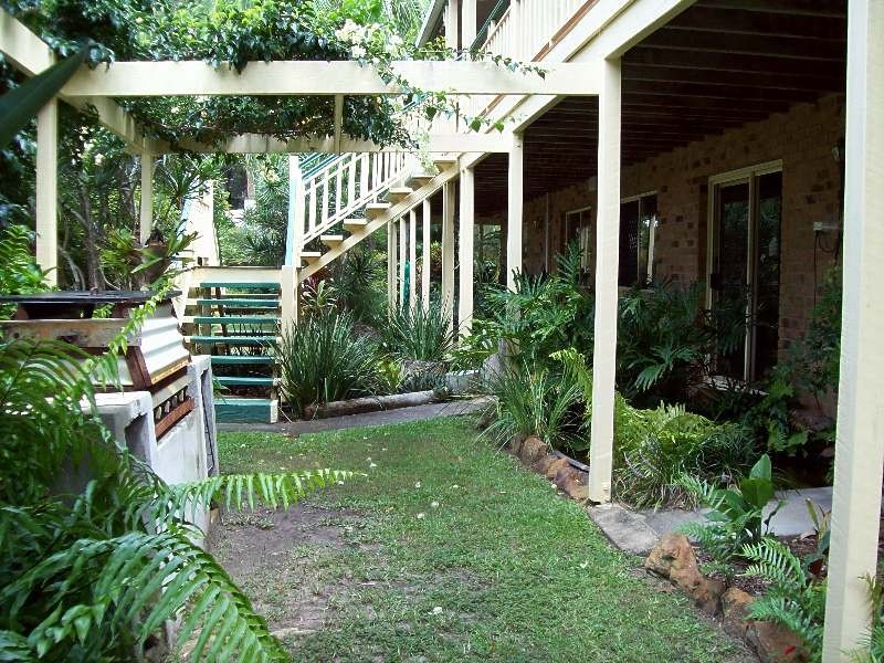 5-9 Weeroona Avenue, Macleay Island QLD 4184