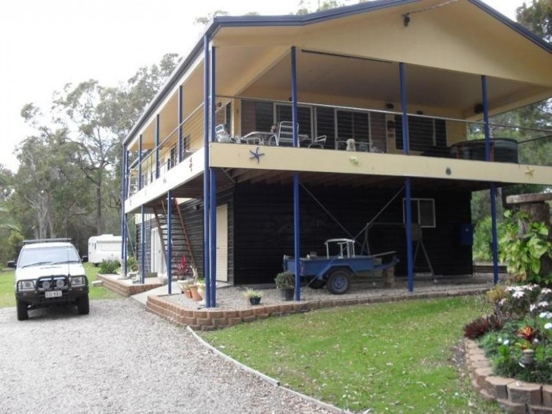 14 WHITING STREET, Macleay Island QLD 4184