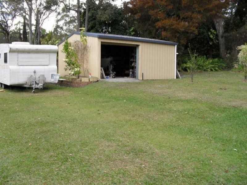 14 WHITING STREET, Macleay Island QLD 4184