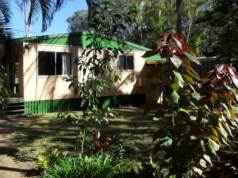 3 Paula Parade, Lamb Island QLD 4184
