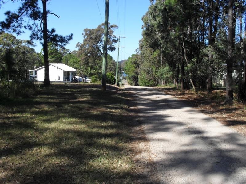 3 Paula Parade, Lamb Island QLD 4184