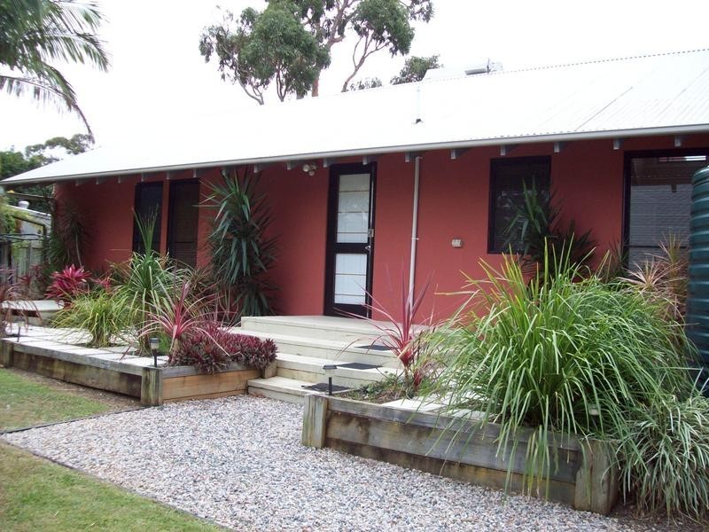 5 Wake, Macleay Island QLD 4184